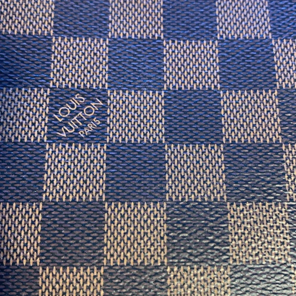 Louis Vuitton pouch - Picture 4 of 11